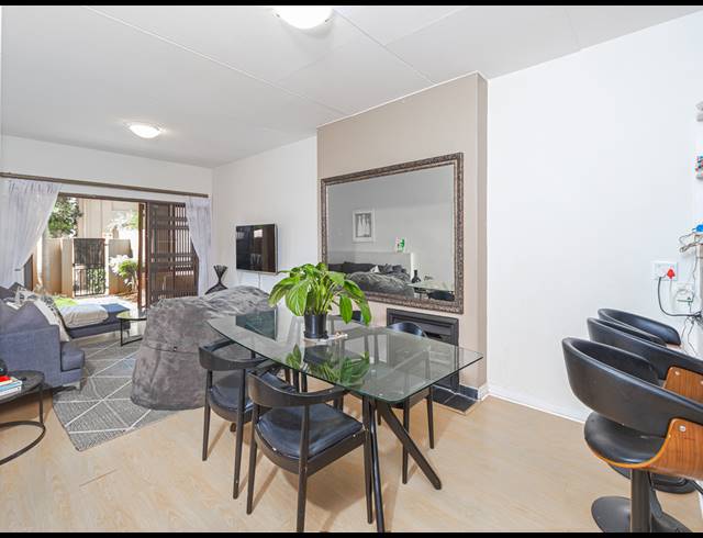 2 BEDROOM APARTMENT FOR SALE IN MORNINGSIDE